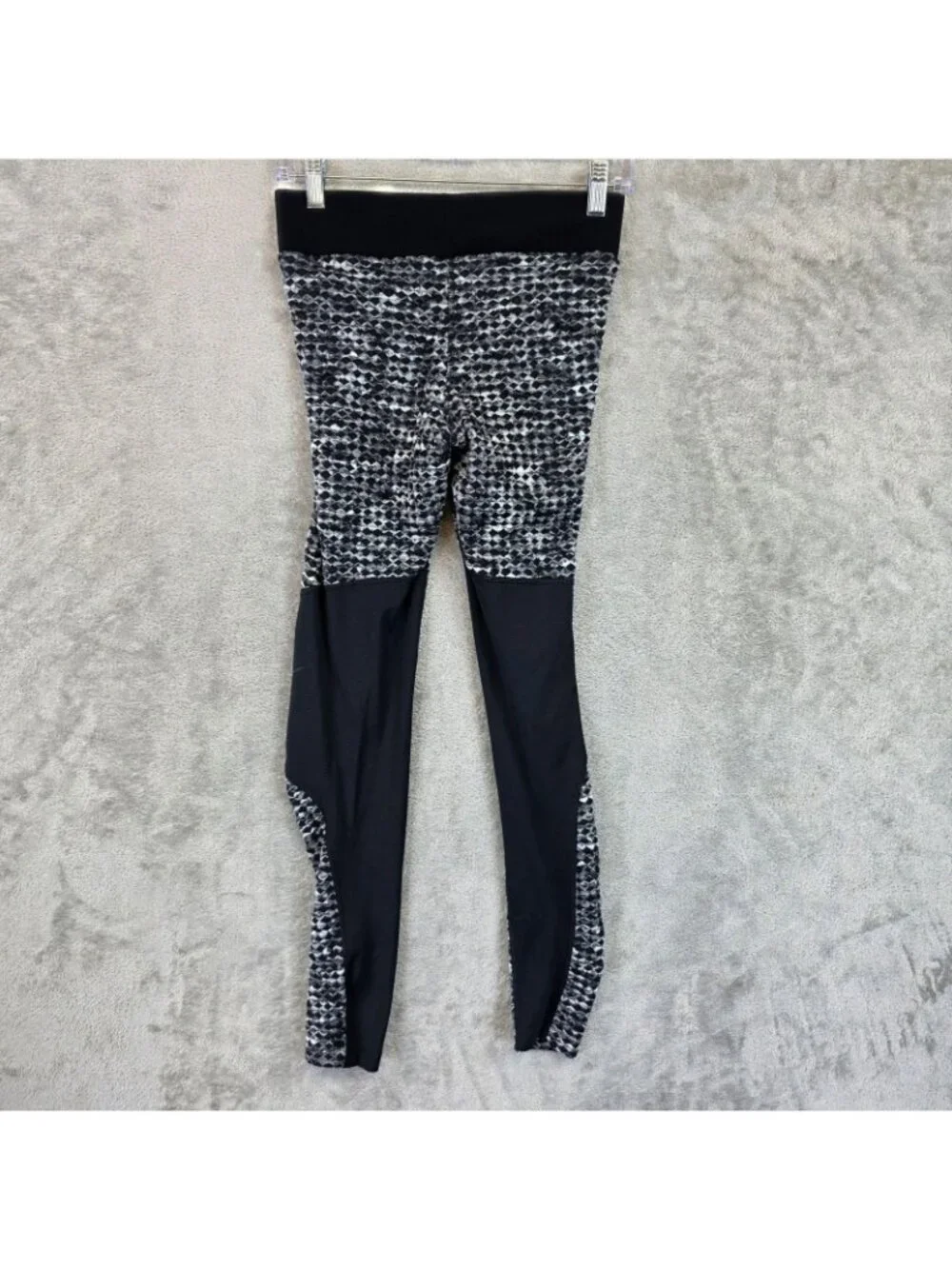 Nike Pro Hyperwarm Leggings Womens M Black Geometric Thermal Running Athletic